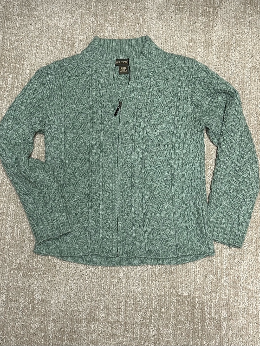 Irish Inis Crafts green wool cable knit full zip cardigan, M